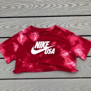 NIKE CROPPED TEE